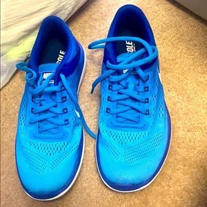 Vibrant blue Nike tennis shoe